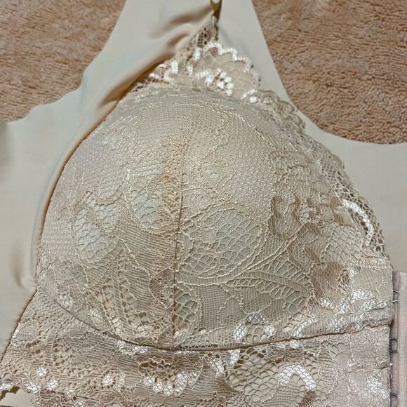 Peach front closure light padded bra - Picture 6 of 8